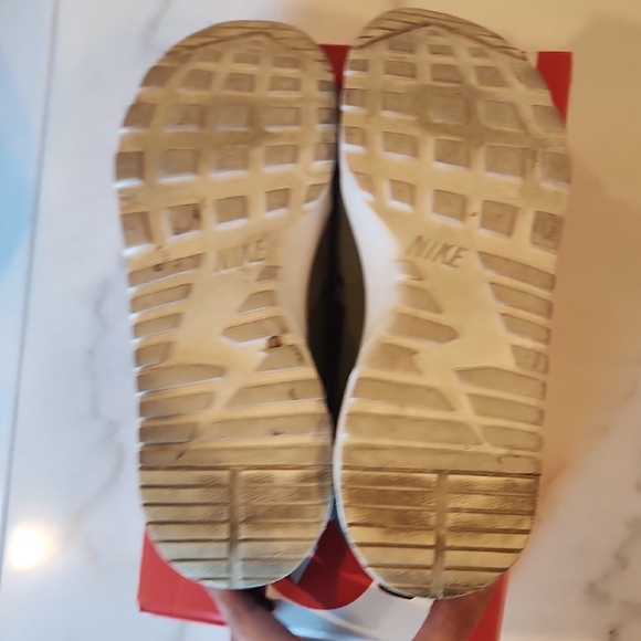 Nike Khaki and Gray Athletic Shoes - Picture 5 of 5